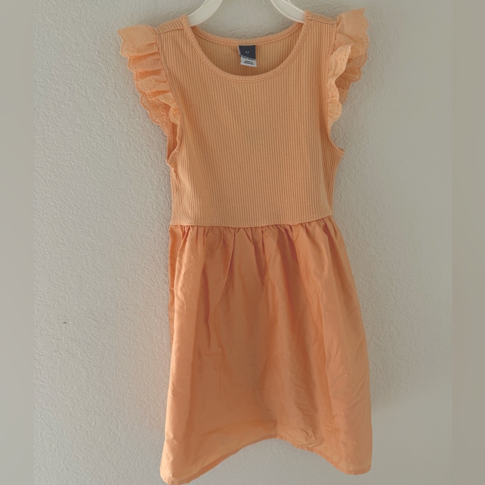 Old Navy Girl’s peach/ orange short sleeve dress. Size 5T NWT